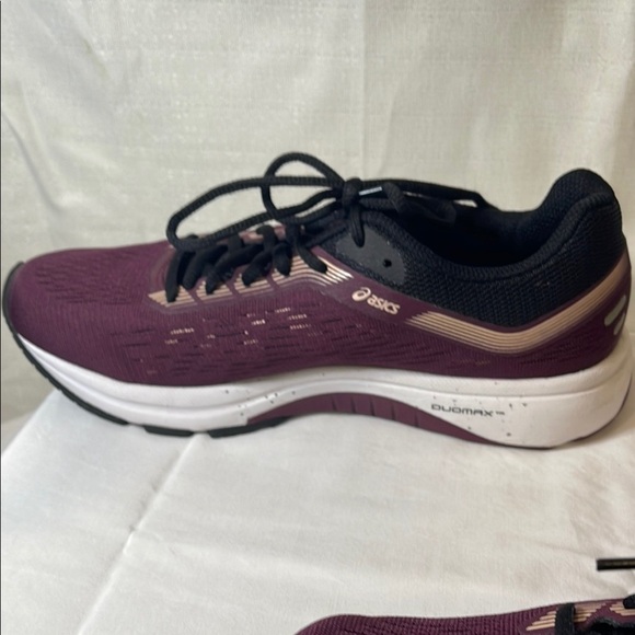 Asics Burgundy and Black Athletic Shoes with Breathable Mesh- GT-1000 - Picture 8 of 12
